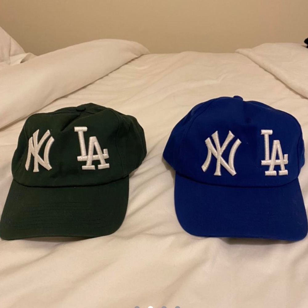 HOLIDAY NY/LA HAT